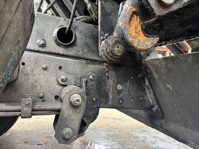 いすゞエルフパッカー車（塵芥車）小型（2t・3t）[写真21]