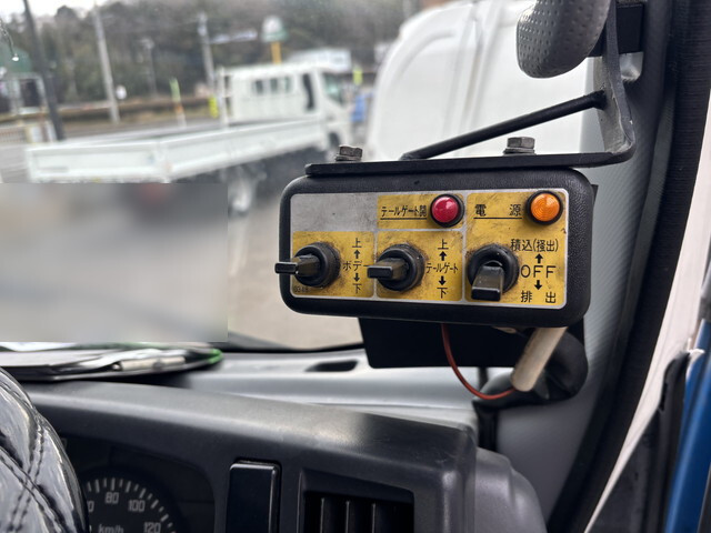 いすゞエルフパッカー車（塵芥車）小型（2t・3t）[写真30]