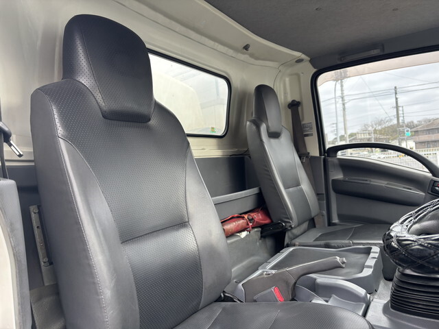 いすゞエルフパッカー車（塵芥車）小型（2t・3t）[写真32]