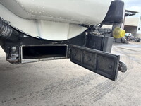 いすゞエルフパッカー車（塵芥車）小型（2t・3t）[写真08]