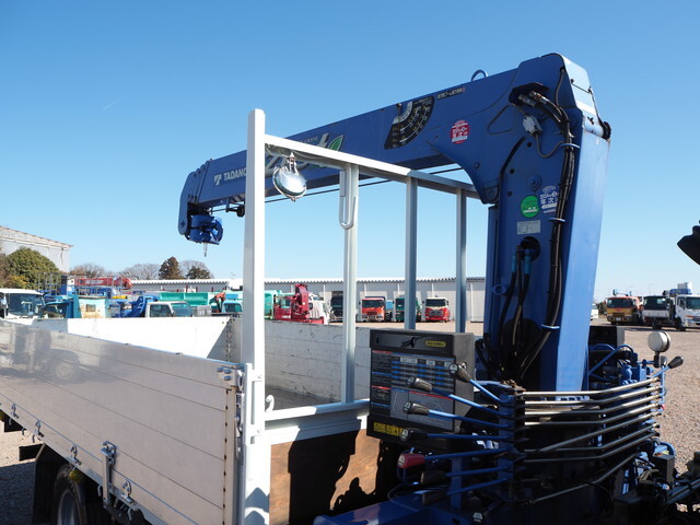 三菱ふそうキャンタークレーン4段小型（2t・3t）[写真22]