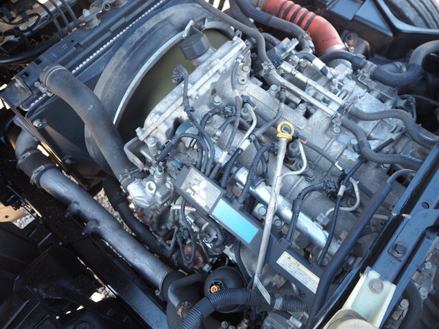 三菱ふそうキャンタークレーン4段小型（2t・3t）[写真31]