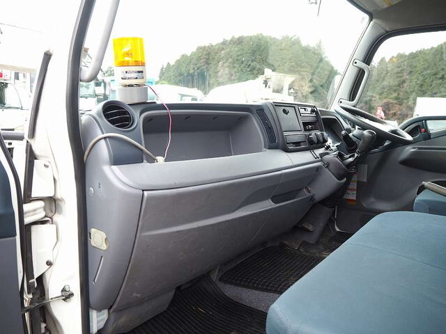 三菱ふそうキャンタークレーン4段小型（2t・3t）[写真35]