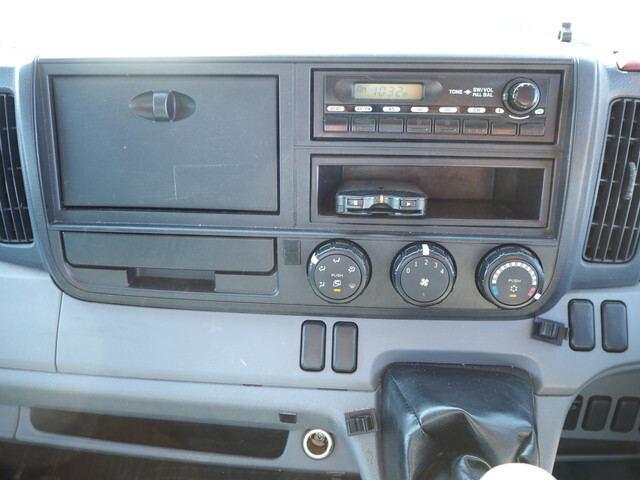 三菱ふそうキャンタークレーン4段小型（2t・3t）[写真38]