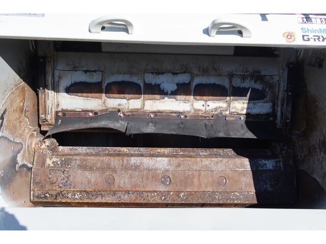 三菱ふそうキャンターパッカー車（塵芥車）小型（2t・3t）[写真10]