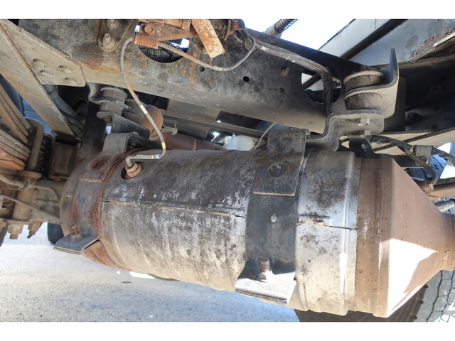 三菱ふそうキャンターパッカー車（塵芥車）小型（2t・3t）[写真14]