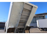 三菱ふそうキャンターパッカー車（塵芥車）小型（2t・3t）[写真18]