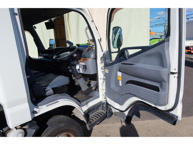 三菱ふそうキャンターパッカー車（塵芥車）小型（2t・3t）[写真29]