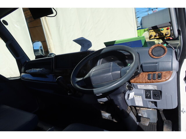 三菱ふそうキャンターパッカー車（塵芥車）小型（2t・3t）[写真30]