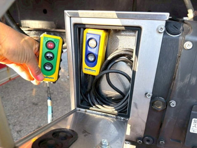 UDトラックスクオン冷凍車（冷蔵車）大型（10t）[写真12]