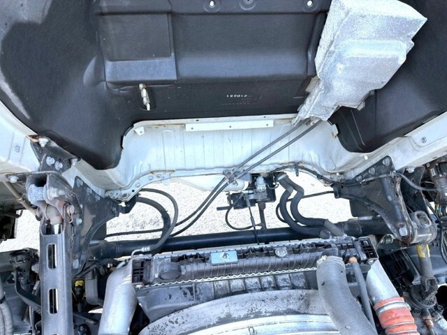 UDトラックスクオン冷凍車（冷蔵車）大型（10t）[写真25]