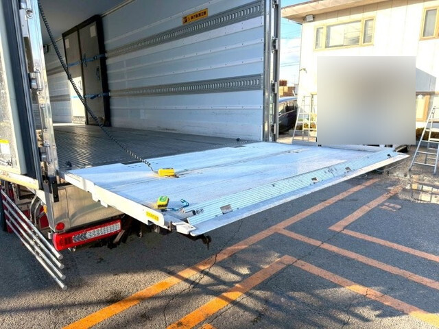 UDトラックスクオン冷凍車（冷蔵車）大型（10t）[写真05]