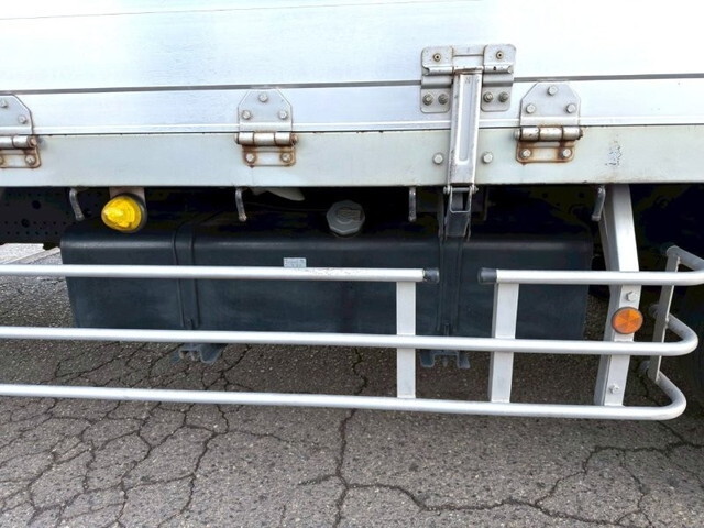 いすゞフォワードアルミブロック増トン（6t・8t）[写真10]