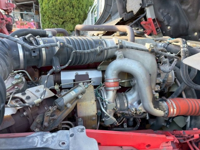 日野プロフィアトレーラーヘッド（トラクターヘッド）大型（10t）[写真15]