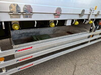 いすゞギガアルミブロック大型（10t）[写真10]