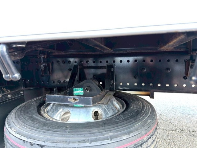 日野プロフィアセルフクレーン4段大型（10t）[写真11]