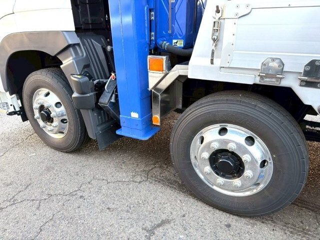 日野プロフィアセルフクレーン4段大型（10t）[写真15]