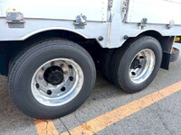 日野プロフィアセルフクレーン4段大型（10t）[写真17]