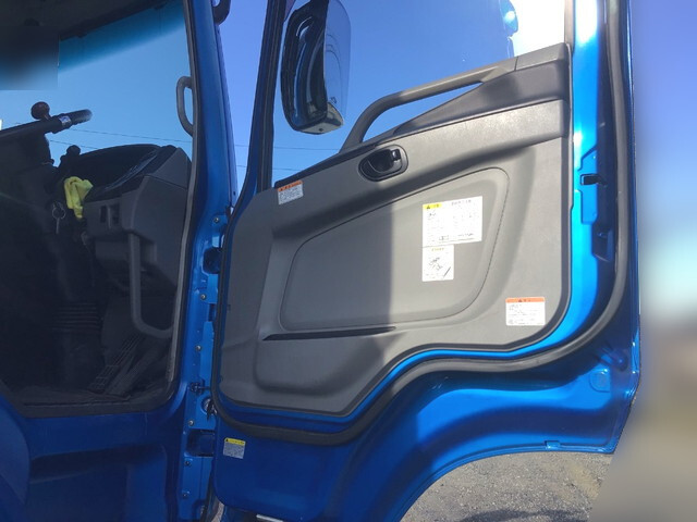 三菱ふそうスーパーグレートトレーラーヘッド（トラクターヘッド）大型（10t）[写真26]