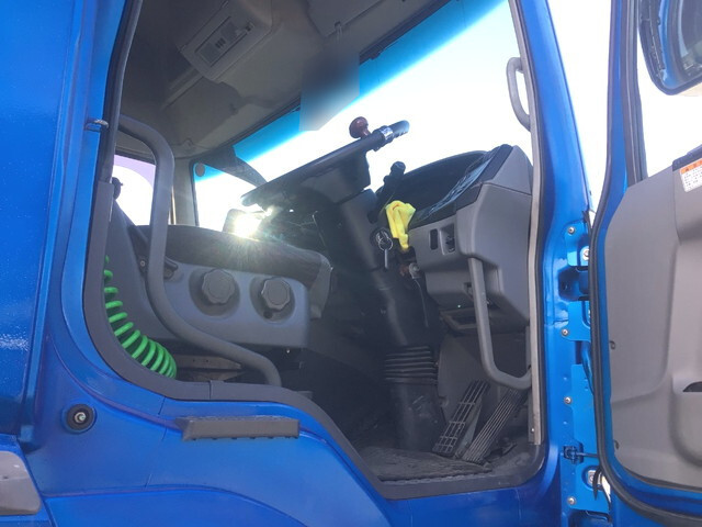 三菱ふそうスーパーグレートトレーラーヘッド（トラクターヘッド）大型（10t）[写真28]