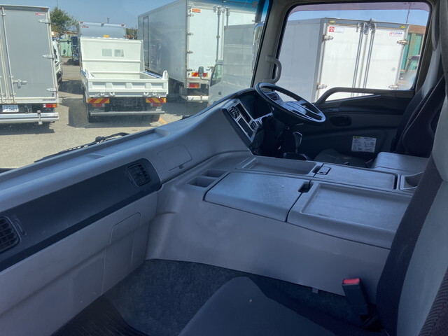 三菱ふそうスーパーグレートトレーラーヘッド（トラクターヘッド）大型（10t）[写真28]