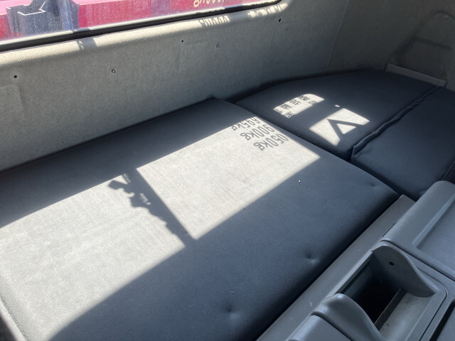 三菱ふそうスーパーグレートトレーラーヘッド（トラクターヘッド）大型（10t）[写真32]