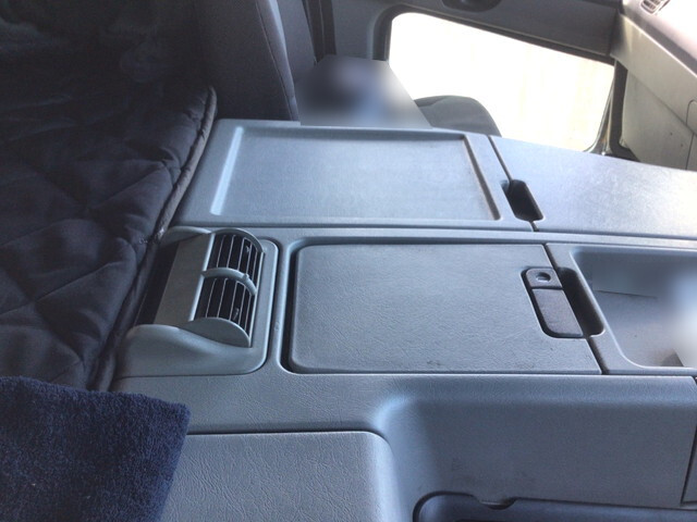 三菱ふそうスーパーグレートトレーラーヘッド（トラクターヘッド）大型（10t）[写真33]