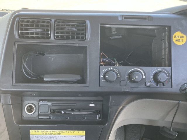 三菱ふそうスーパーグレートトレーラーヘッド（トラクターヘッド）大型（10t）[写真34]