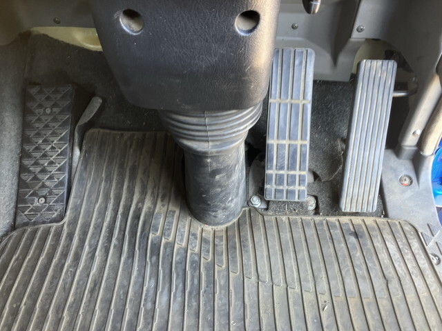 三菱ふそうスーパーグレートトレーラーヘッド（トラクターヘッド）大型（10t）[写真38]