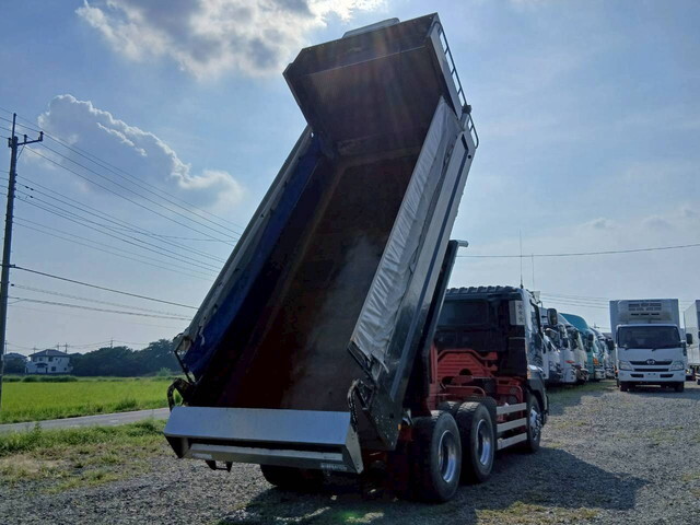 日野プロフィアダンプ大型（10t）[写真02]