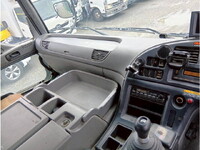 いすゞギガトレーラーヘッド（トラクターヘッド）大型（10t）[写真16]