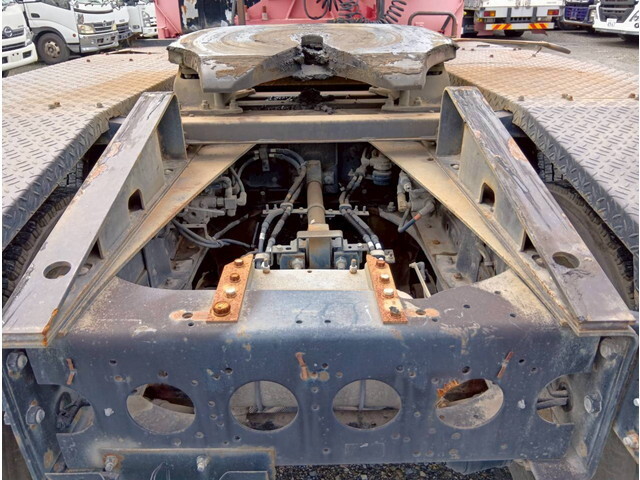 いすゞギガトレーラーヘッド（トラクターヘッド）大型（10t）[写真26]
