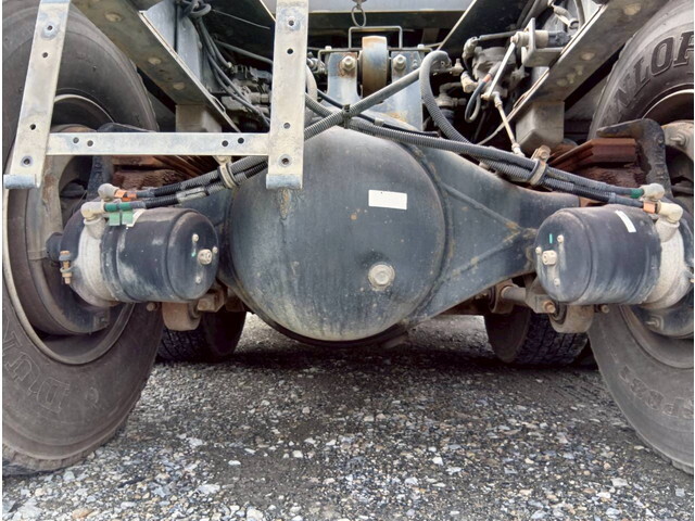 いすゞギガトレーラーヘッド（トラクターヘッド）大型（10t）[写真27]