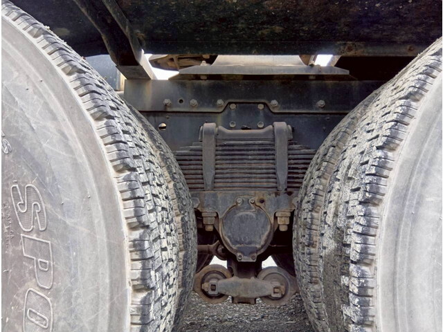 いすゞギガトレーラーヘッド（トラクターヘッド）大型（10t）[写真28]