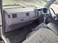 マツダタイタンダッシュアルミバン小型（2t・3t）[写真11]