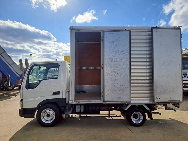 マツダタイタンダッシュアルミバン小型（2t・3t）[写真16]