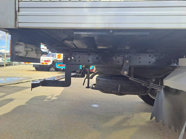 マツダタイタンダッシュアルミバン小型（2t・3t）[写真23]