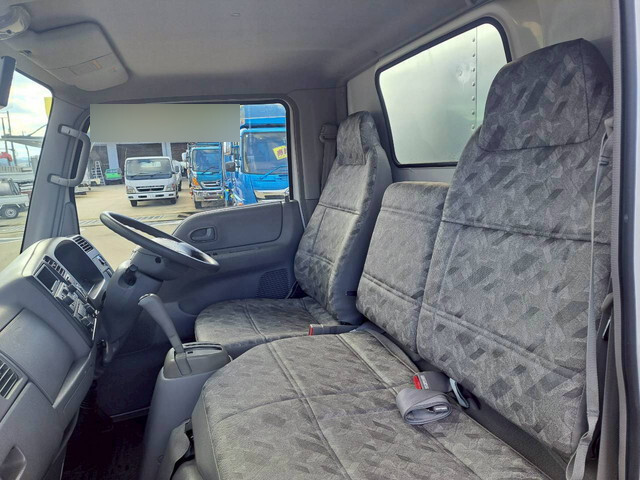 マツダタイタンダッシュアルミバン小型（2t・3t）[写真09]