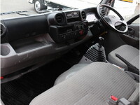 トヨタトヨエース移動販売車小型（2t・3t）[写真35]