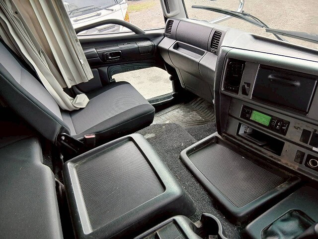 日野プロフィア冷凍車（冷蔵車）大型（10t）[写真28]