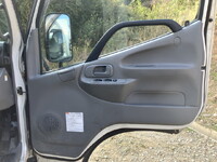 日野デュトロパネルバン小型（2t・3t）[写真29]