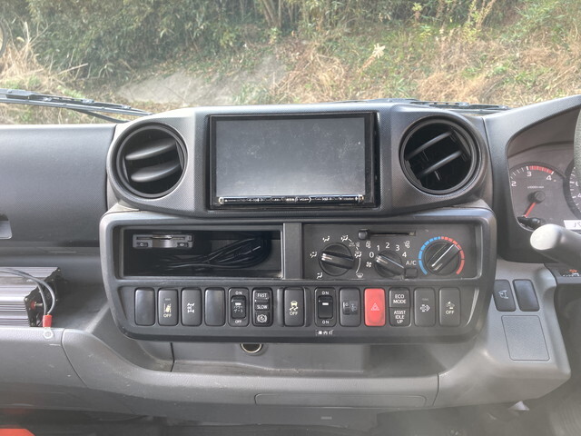 日野デュトロパネルバン小型（2t・3t）[写真34]