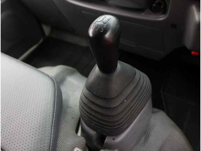 いすゞエルフダブルキャブ（Wキャブ）小型（2t・3t）[写真23]