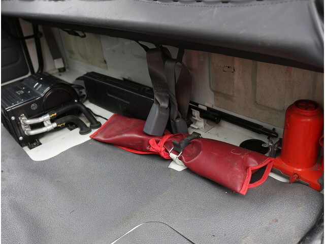 いすゞエルフダブルキャブ（Wキャブ）小型（2t・3t）[写真38]