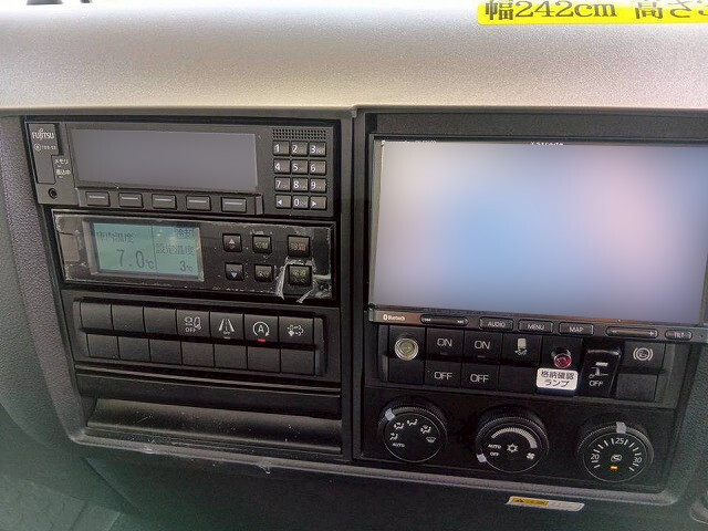 三菱ふそうファイター冷凍車（冷蔵車）中型（4t）[写真12]