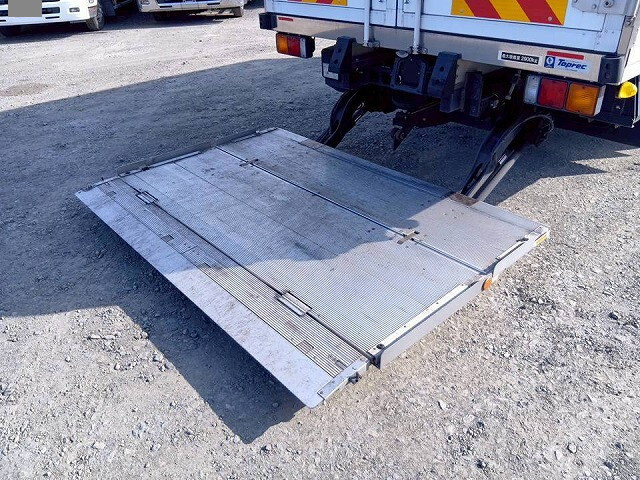 三菱ふそうファイター冷凍車（冷蔵車）中型（4t）[写真32]