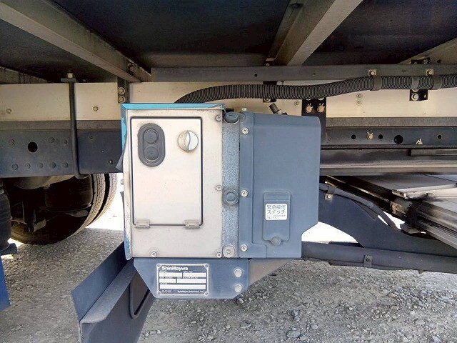 三菱ふそうファイター冷凍車（冷蔵車）中型（4t）[写真35]