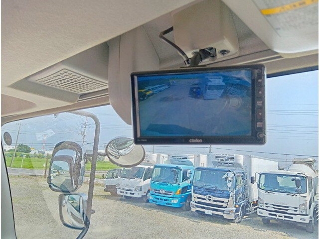 いすゞギガアルミウイング大型（10t）[写真11]