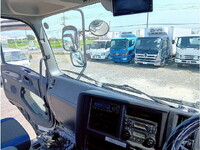 いすゞギガアルミウイング大型（10t）[写真14]