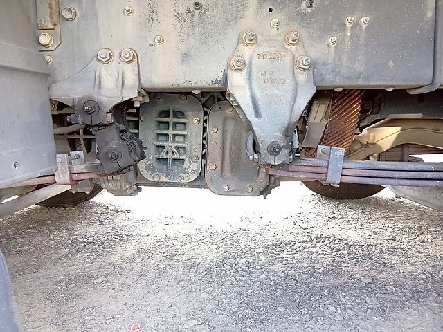 いすゞギガアルミウイング大型（10t）[写真19]